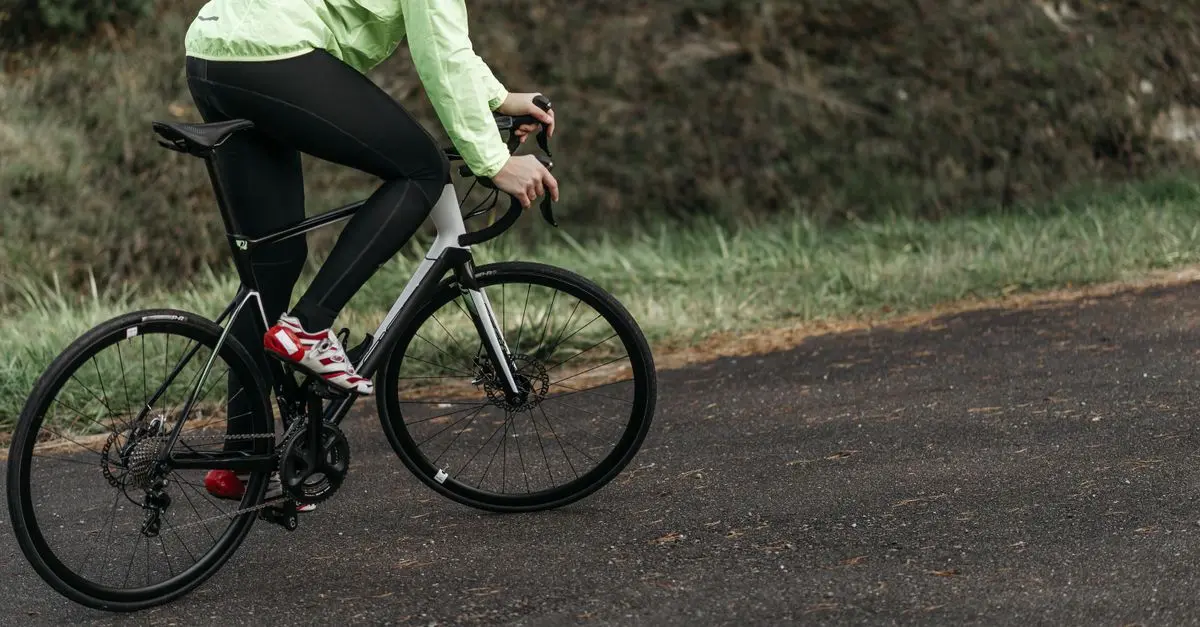 Guide pratique pour choisir votre équipement de vélo