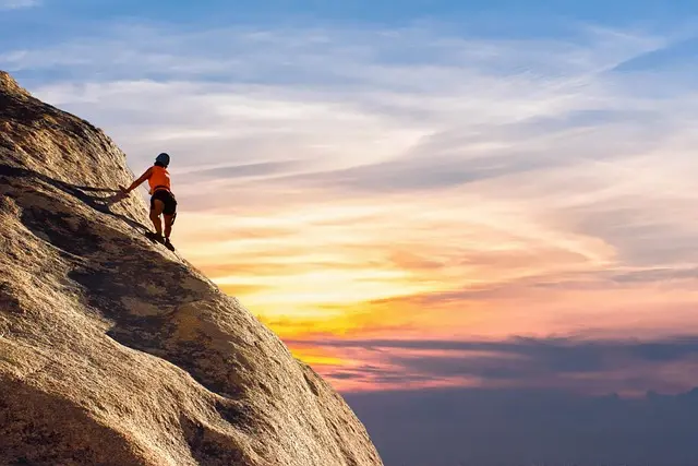 Comment bien choisir son équipement d'escalade pour débuter