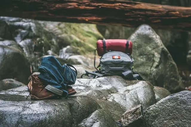 Guide complet pour choisir votre matériel de randonnée