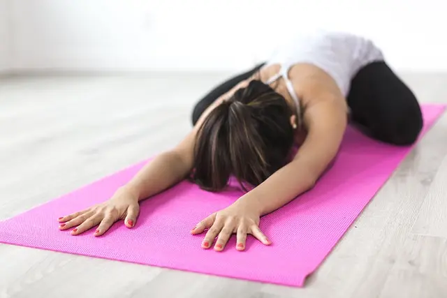 Comment choisir le bon équipement de yoga pour votre pratique