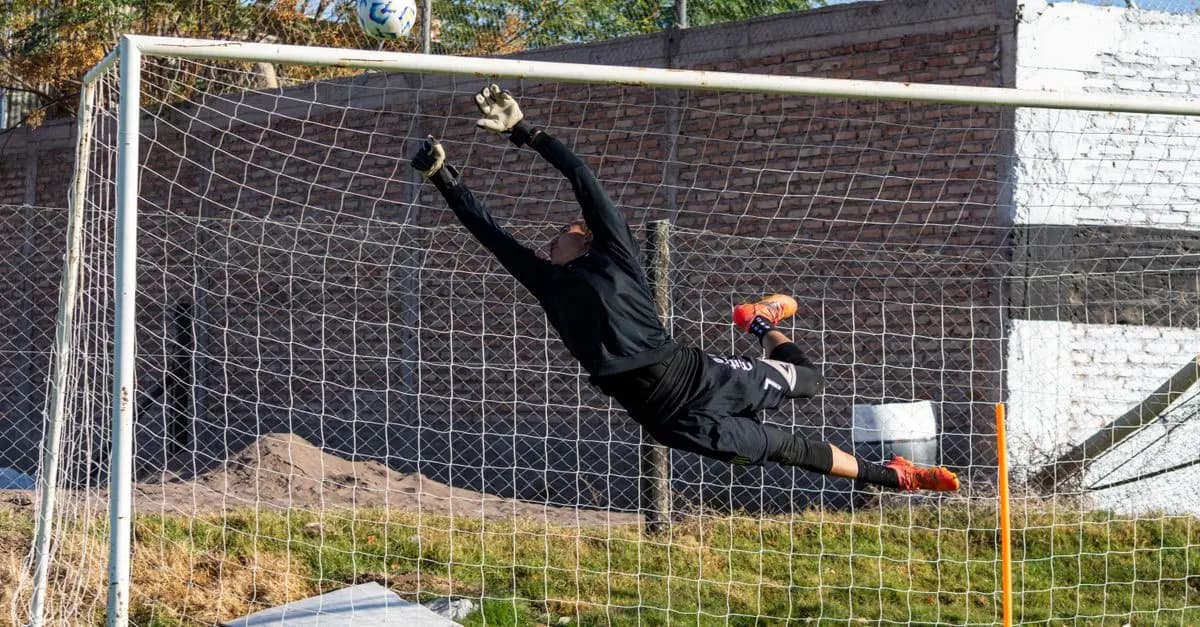 Comment choisir des gants de gardien pour le football