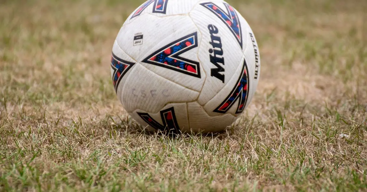 Analyse des ballons de football haute performance