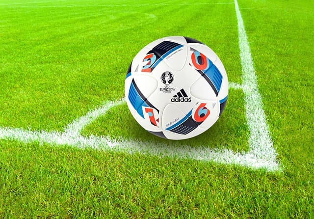 Comment choisir le meilleur équipement de football pour débutants